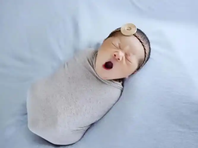 刚出生的宝宝有多丑杜江初次见嗯哼四字调侃其外貌