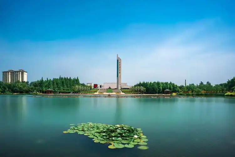 雪枫公园 直线距离2.5km