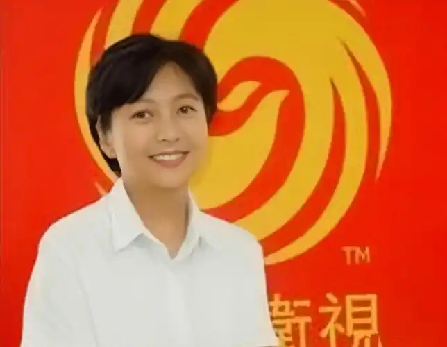 陈道明夫妻同框!杜宪老年打扮不伪装,靠人格魅力稳稳拿捏老公!