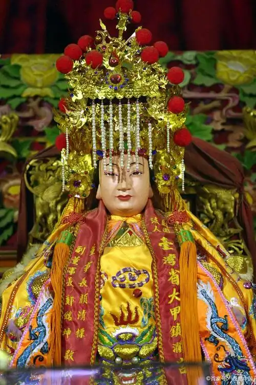 西王母娘娘,又称"西王母",是中国古代神话传说中的一个女神