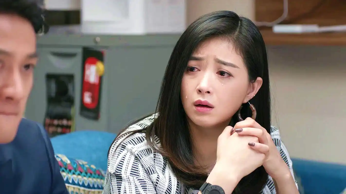 都说欢乐颂里樊胜美哥哥是吸血鬼比起这人老公简直不够看