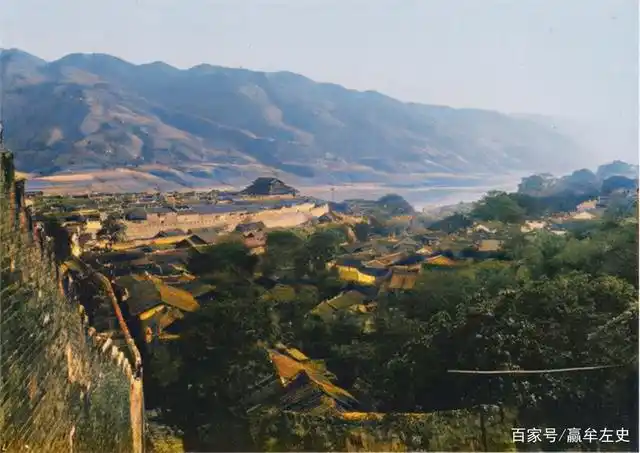 老照片:1919年的重庆奉节,"夔门天下雄, 诗满白帝城"