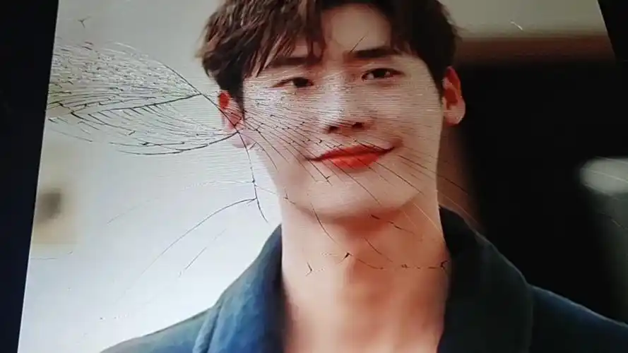 不得不说,李钟硕笑起来,太可爱了!