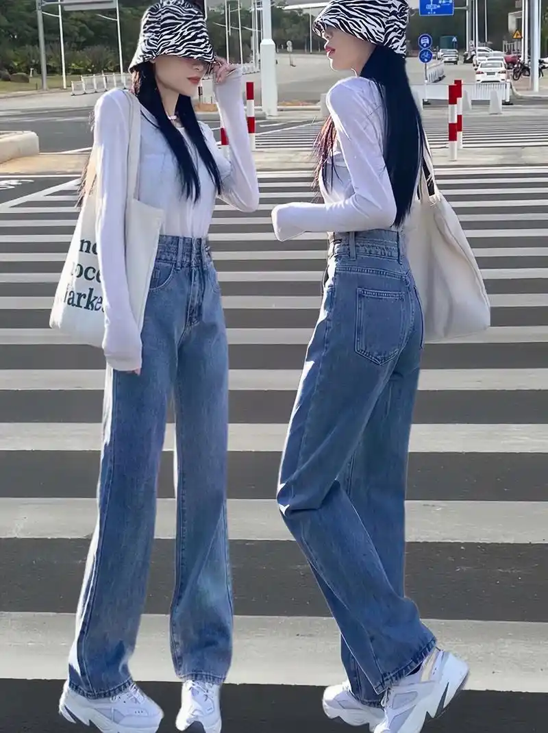 阔腿牛仔裤.#一眼就爱上的神裤 姐妹们:浅蓝色青春靓丽上身搭 - 抖音