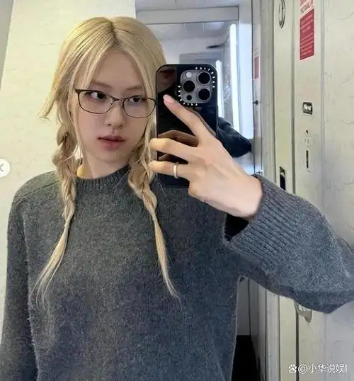 朴彩英,一个备受瞩目的韩国偶像,她的美貌和才华让无数人为之倾倒.