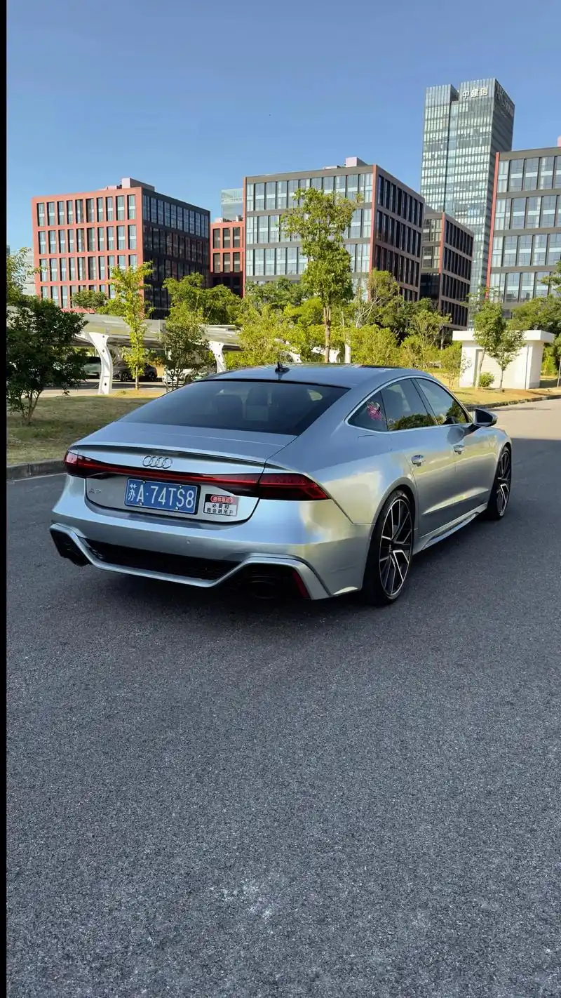 贴这个总觉得跟我稳当的性格有点不符#奥迪a7 #花剑银