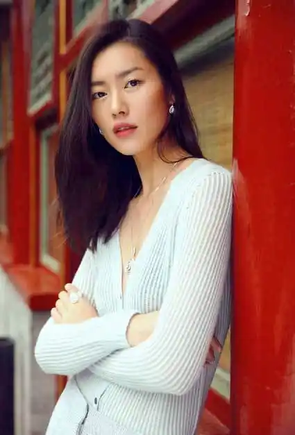 刘雯个人资料和图片-雷客网