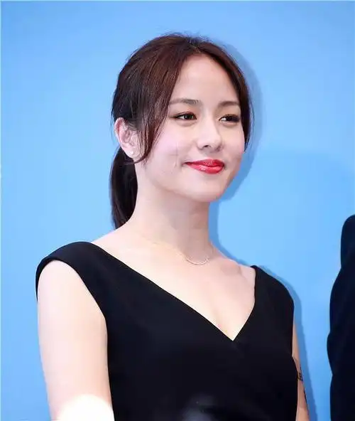 从害怕到享受爱情林嘉欣自曝结婚12年与老公还是有说不完的话