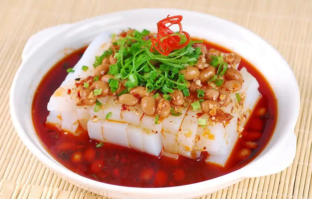 凉拌凉粉,传遍全国各地,制作这道美食只需这5步轻松搞定