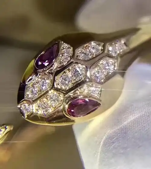 宝格丽蛇头手链配饰