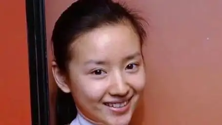 这是2000年,董洁20岁时拍摄的素颜照#老照片 #董洁