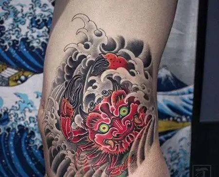 新传统侧腰螃蟹纹身图案