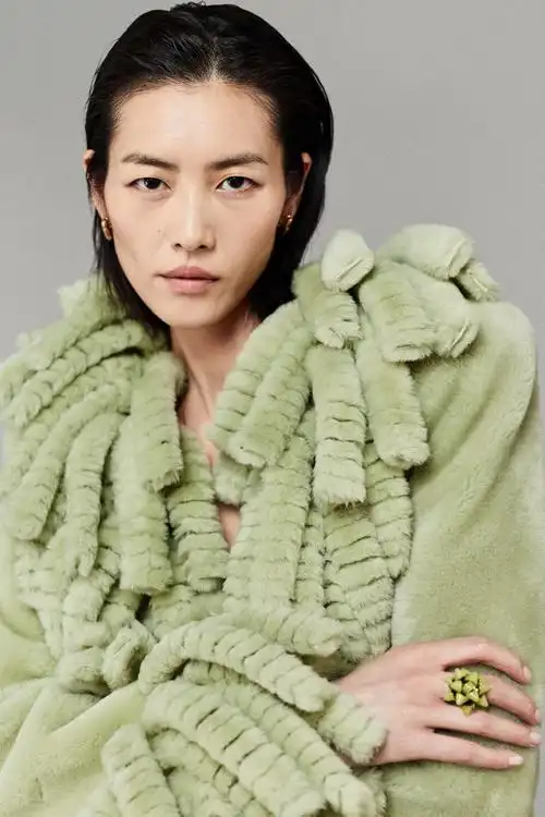 刘雯 burberry resort 2025