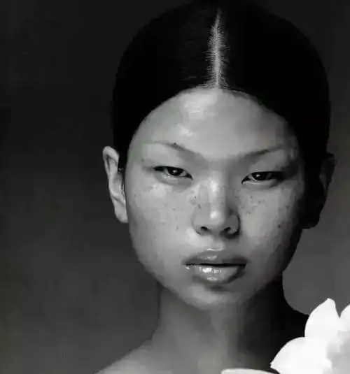 有钱对自己又好但长得很丑的女生我该和她在一起吗