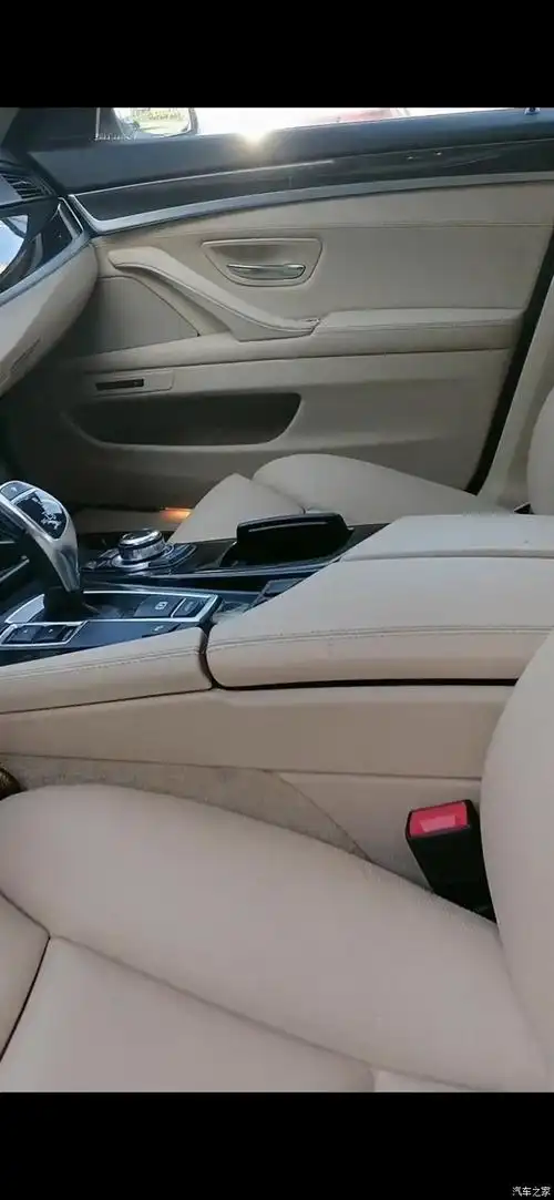 只有坐进宝马车里才能真正体会豪华的意义