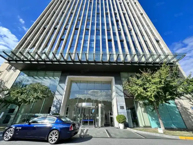 【16图】精装修带家具宜山路地铁站一百米百丽国际广场甲级写字楼