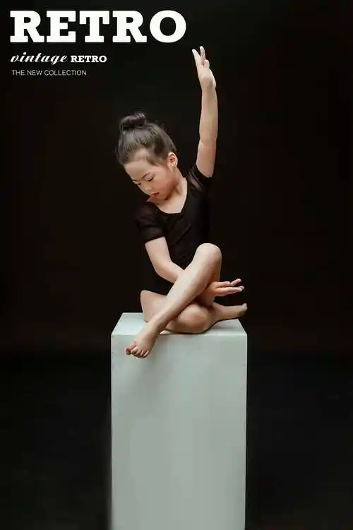 摄影师-阿原的儿童摄影作品《民族舞》