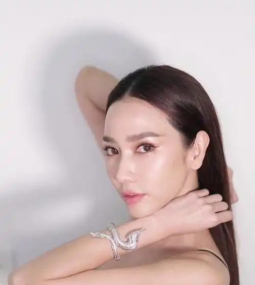 p>帕德容琶·砂楚(patcharapa chaichua),1978年12月5日出生于泰国