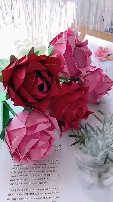 简单折纸玫瑰花,玫瑰花折纸