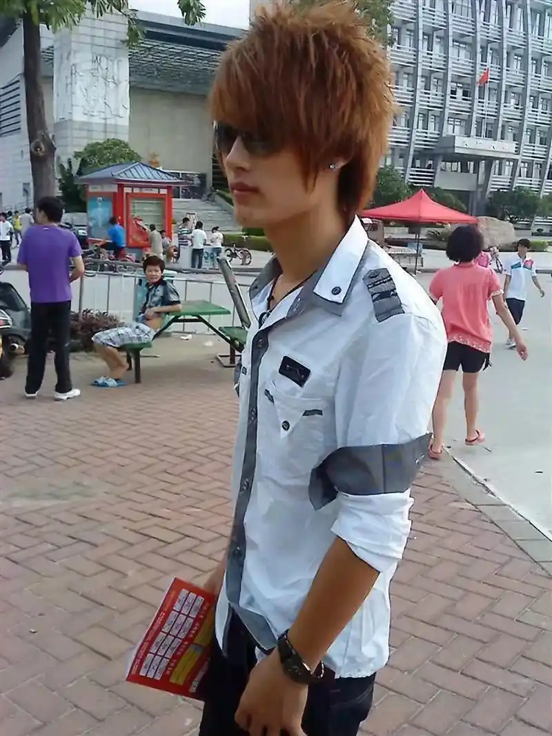 还记得那年吗,冷漠天天伤心,郑源天天后悔,欢子天天心痛,六哲 - 抖音