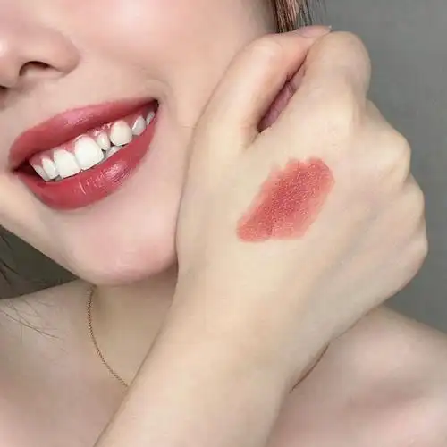 阿玛尼权利唇膏110405试色