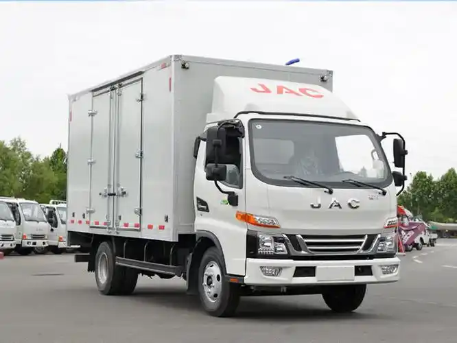 江淮骏铃v5轻卡42米厢式货车