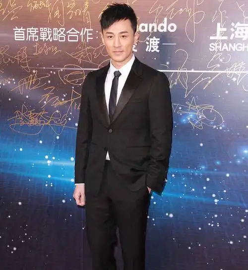 p>林峰,1979年12月8日生于福建厦门,中国香港影视男演员,流行乐歌手.