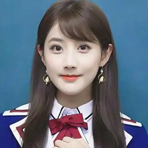 李艺彤是世上最可爱的女孩子