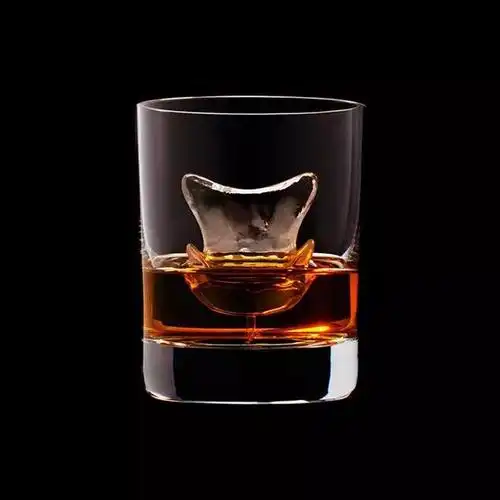 喝威士忌,不加冰,加冰雕!#假期干一杯