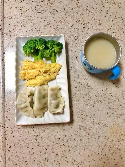 5岁幼儿园小朋友早餐03中式营养早餐