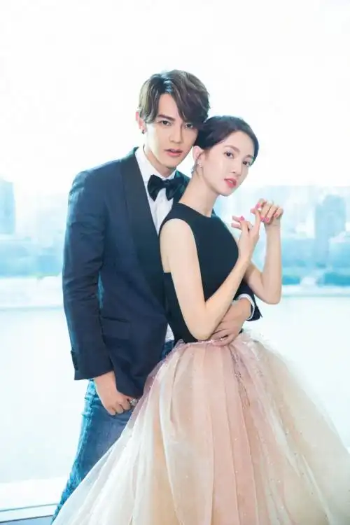 婚纱礼服,男明星,男明星西装,男明星婚纱照,男明星礼服,汪东城结婚照