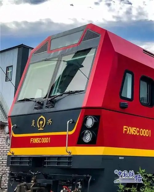 中国铁路:"复兴"机车系列增加两款新车型,全新配色涂装