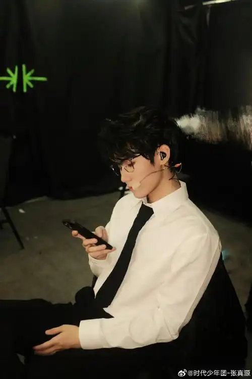 张真源冷脸霸总