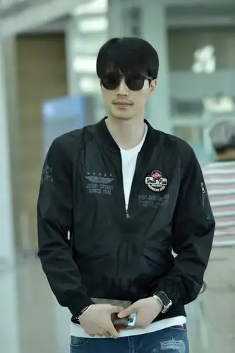 李栋旭2016年6月2日韩国仁川机场街拍 (飞曼谷)