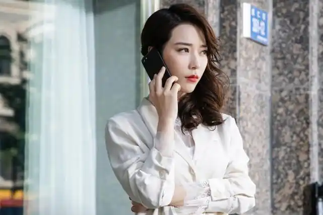 张宛庭:与张国立合作多次却不红,如今出演《暴风眼》意外圈粉_手机