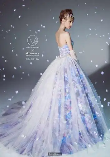 12款突破传统单调白色的极梦幻婚纱,每一个看过的人都恨不得可以马上