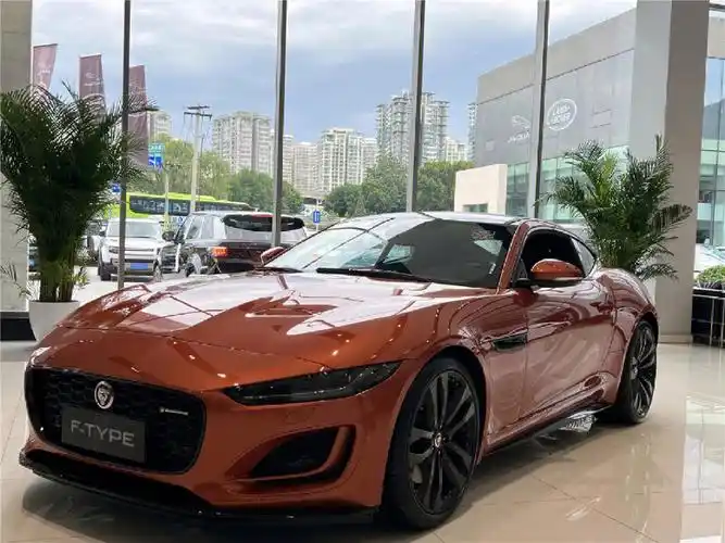 捷豹ftype敞篷版感受来自美洲豹的勾引