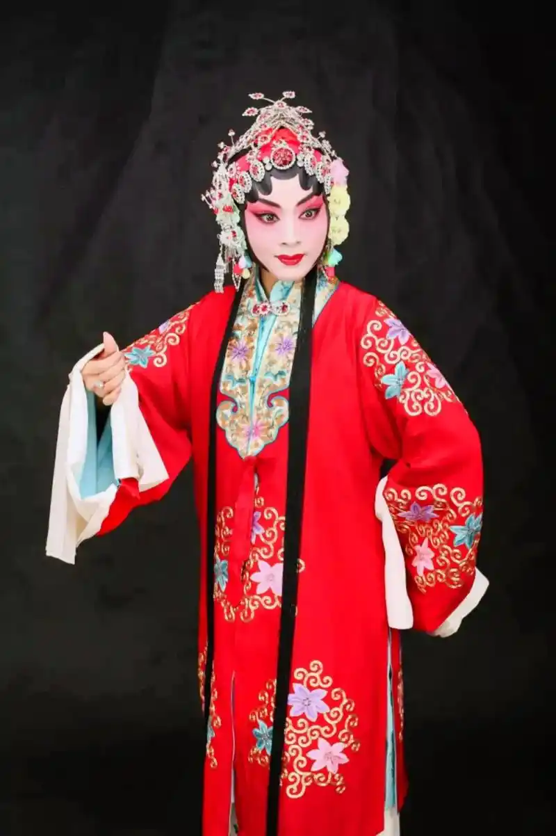 京剧程派曲牌伴奏,王派旦角传人王晓丽戏曲剧照片花美赏#美轮美 - 抖