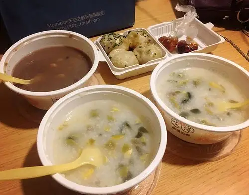 美团上的外卖宵夜叫做咬不得高祖生煎杭州也有皮蛋瘦肉粥对我来说香油