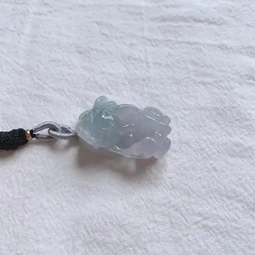 翡翠貔貅吊坠家貔貅万事无忧