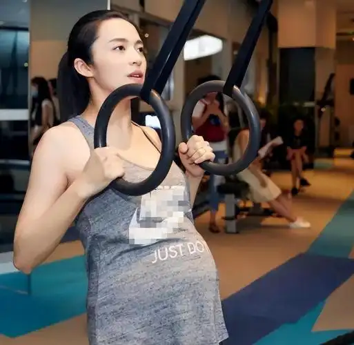 盘点7位怀孕发福的女星,5位被老公宠上天,1位三年生俩却离婚了