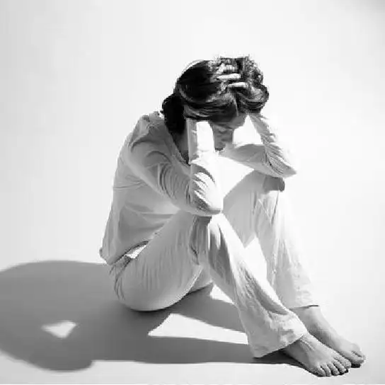 抑郁症患者的故事讲述着他们内心深处的痛苦和失落