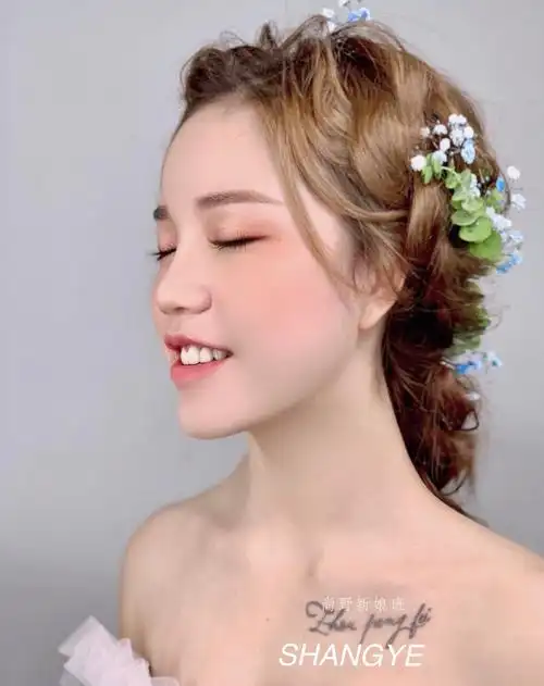 实用新娘发型灵感清新灵动森系新娘编发造型