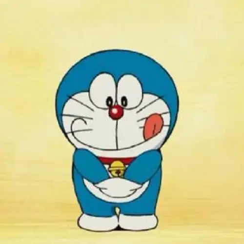 不住唱出来了~)而我们的女生的叮当猫口袋就是装满各种妆品的化妆袋啦