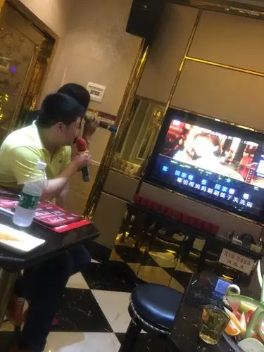 广州,几老表ktv 唱歌!在此也祝各位表哥表姐们事业有成,心想事成!